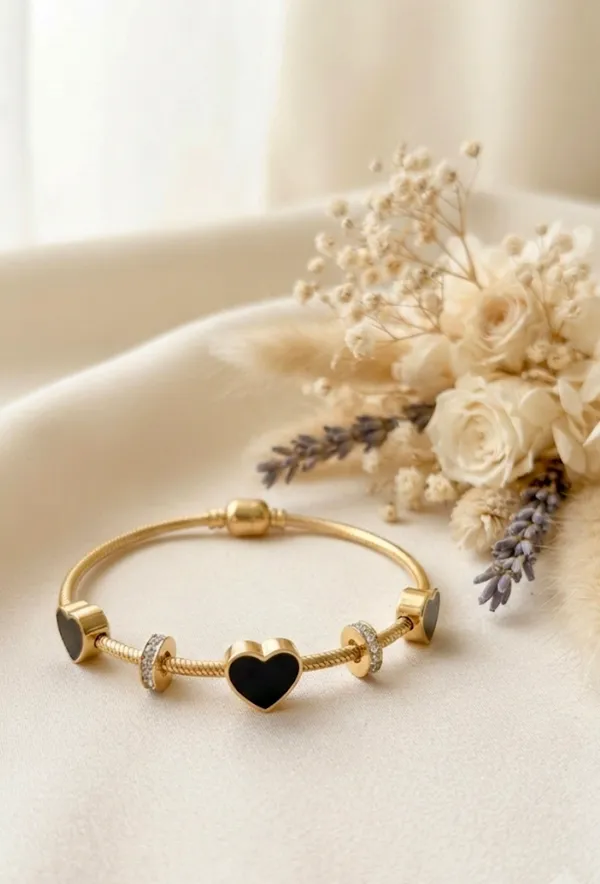 Golden_Eclipse_Heart_Bracelet