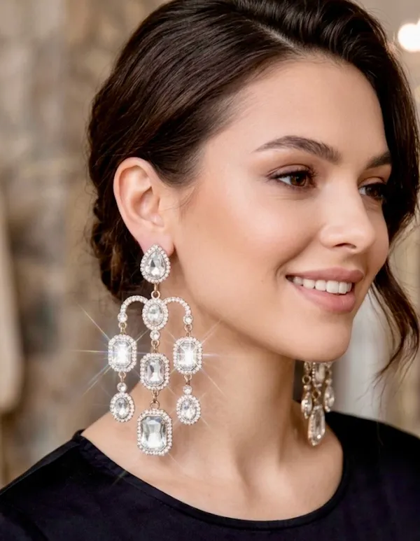 The_Dewdrop_Chandelier_Dreams