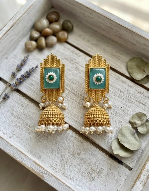 Mint_Daisy_Jhumkis