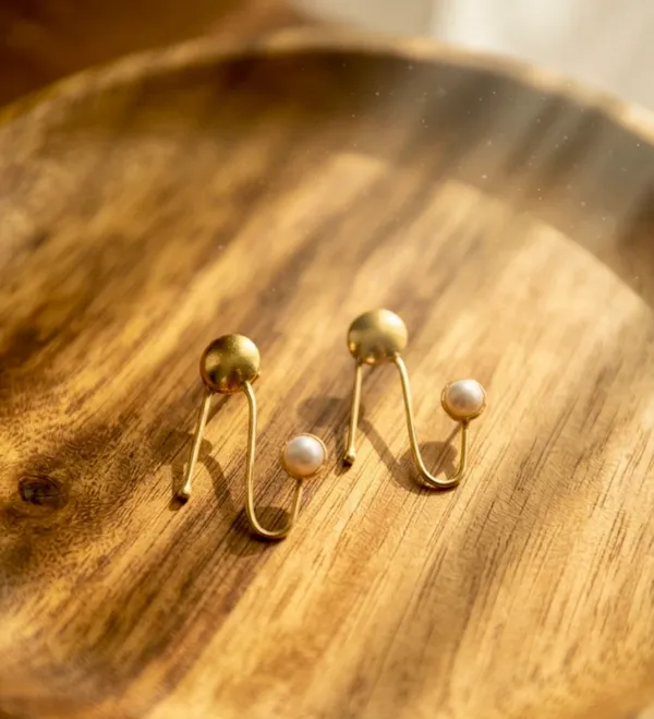 Dewdrop_Arc_Earrings