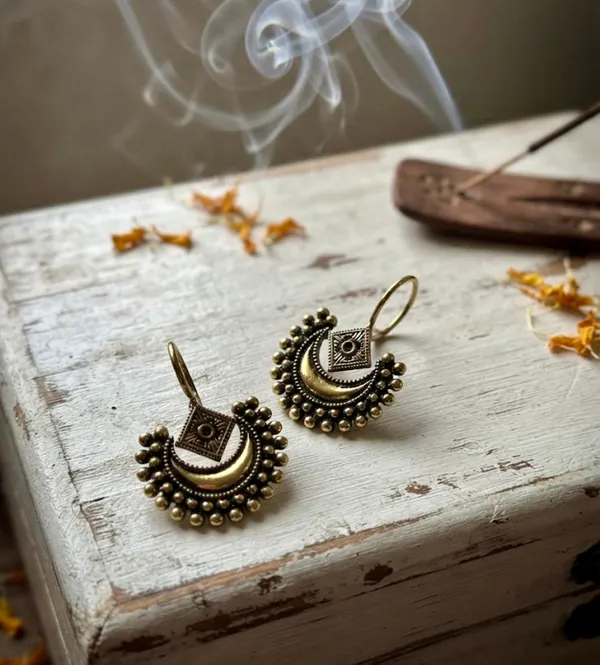 Oxidised_Gold_Chandbali_Hook_Earrings