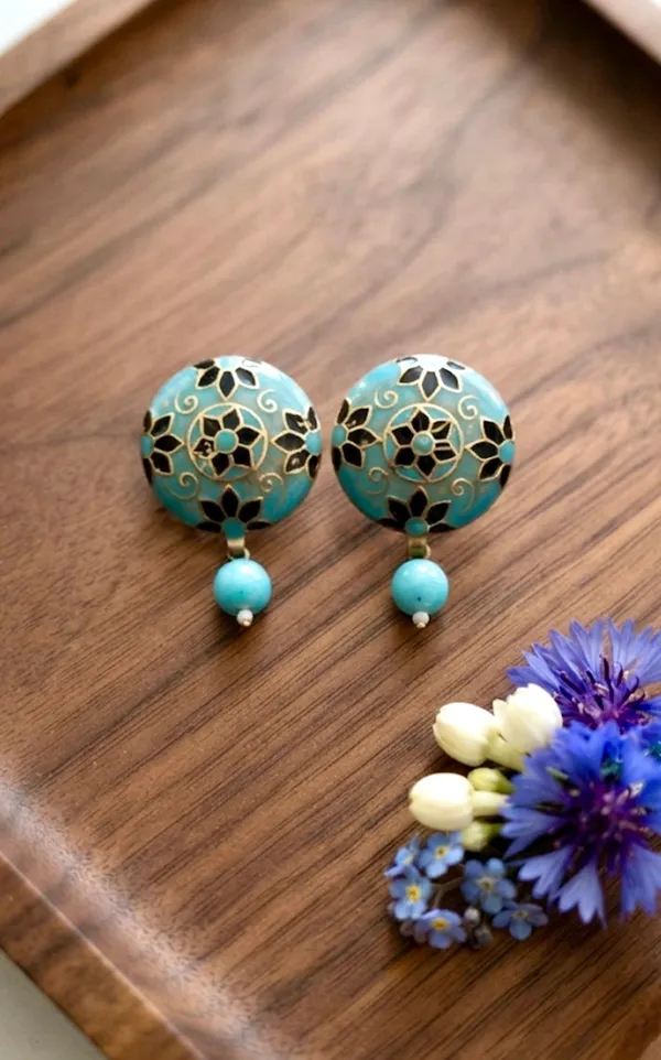 Enamel_Studs