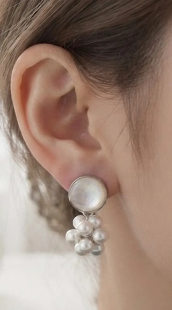 Mother-of-Pearl_Stud_Earrings