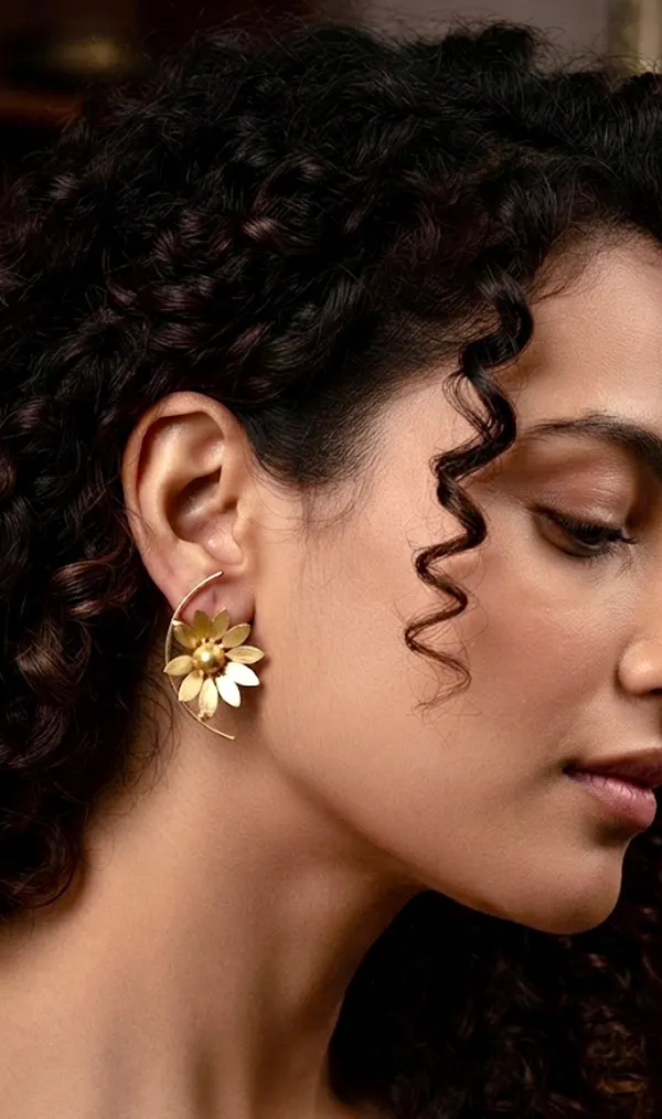 Gold_Brass_Sunflower_Earrings_For_Women