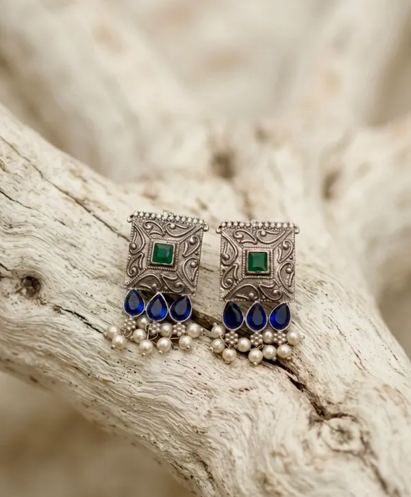 Dual-Tone_Stone_Square_Oxidised_Silver_Drop_Earrings.