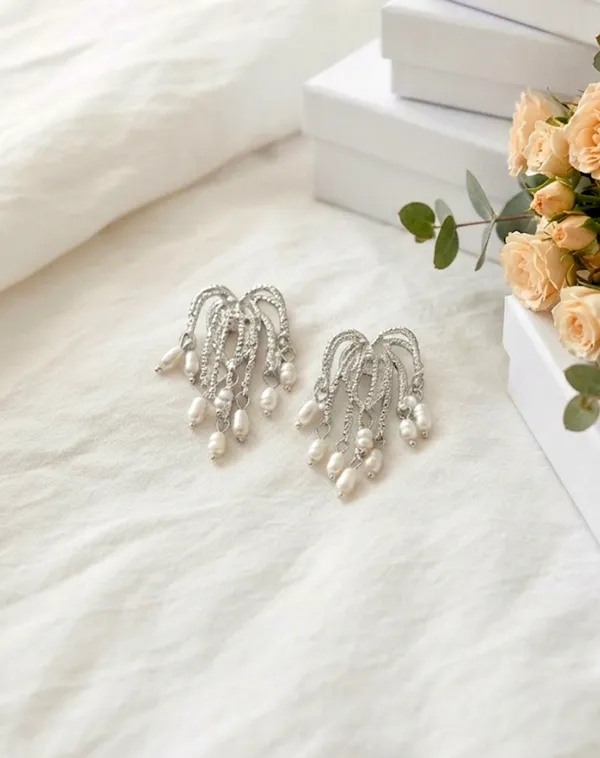 Shimmer_Pearl_Drops_Earrings