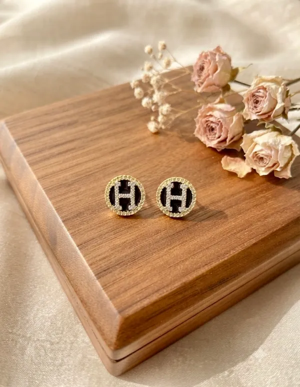 Black_Gold_Stone_Rhinestone_H_Letter_Stud_Earrings_For_Women_Pack_Of_3