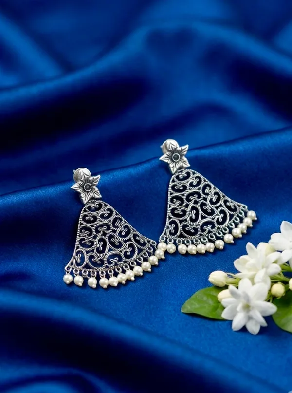 Oxidised_Silver_Filigree_Dangle_Earrings
