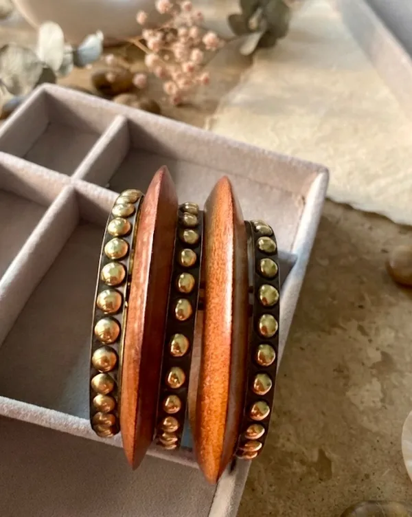 Brown_Wood_Brass_Amber_Stack_Bracelet_For_Women