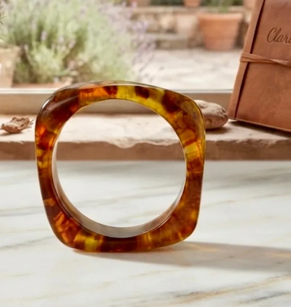 Resin_Square_Kada