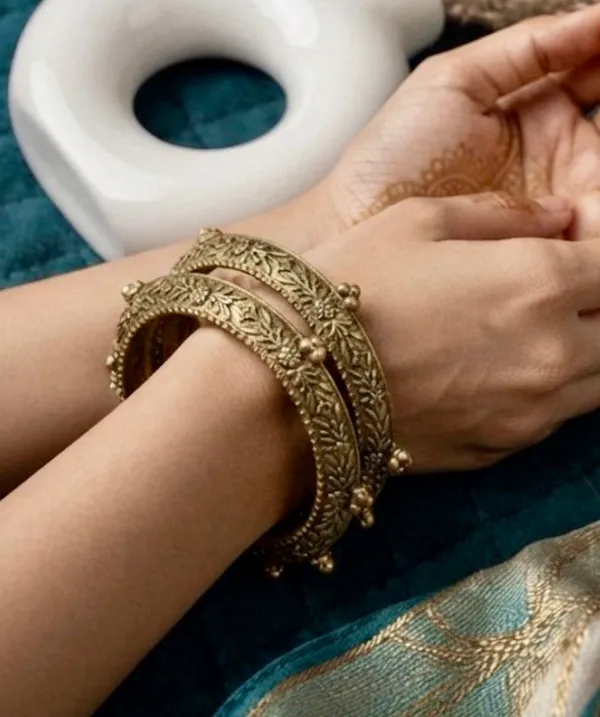GOLDEN_Oxidized_Ghungroo_Bangles_Set_Of_2