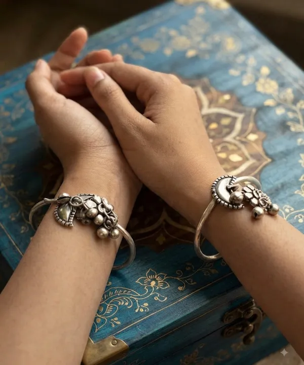 Silver_Alloy_Ghungroo_Oxidised_Openable_Kada_Bracelet_For_Women_Pack_Of_3