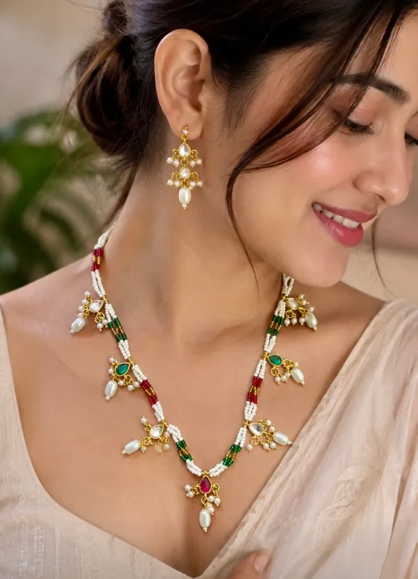 Gold-Plated_Kundan_and_Seed_Pearl_light_weight_neacklace_set