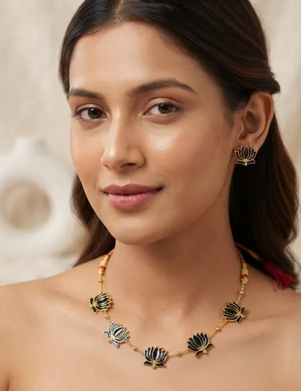 Black_Enamel_Lotus_Choker_Set