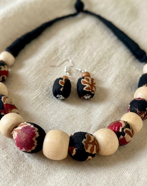 Blossom_Necklace