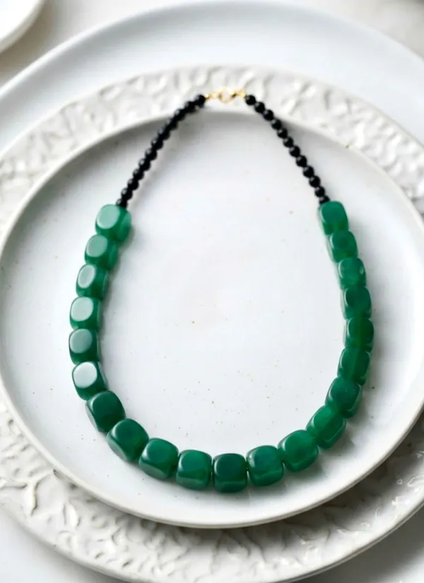 Emerald_Green_Chunky_Resin_Cube_Statement_Necklace.