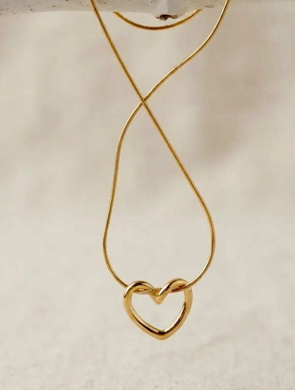 Gold_Stainless_Steel_Heart_Knot_Pendant_Chain_Necklace_For_Women_Pack_Of_3