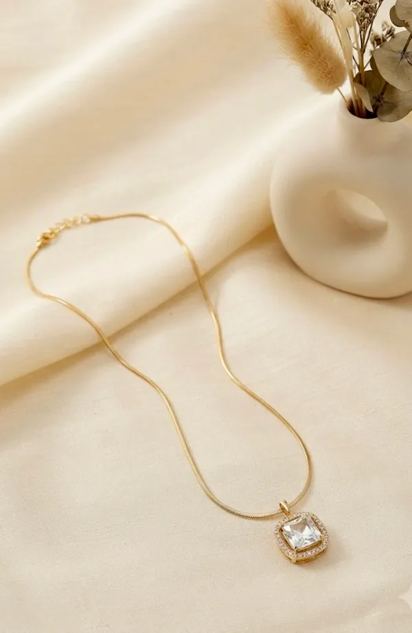 Gold_Stainless_Steel_Crystal_Solitaire_Pendant_Chain_Necklace_For_Women