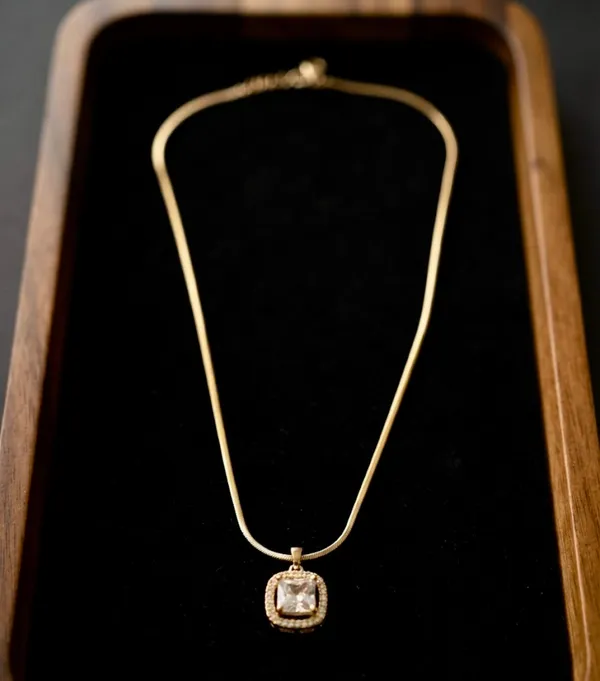Gold_Stainless_Steel_Crystal_Solitaire_Pendant_Chain_Necklace_For_Women