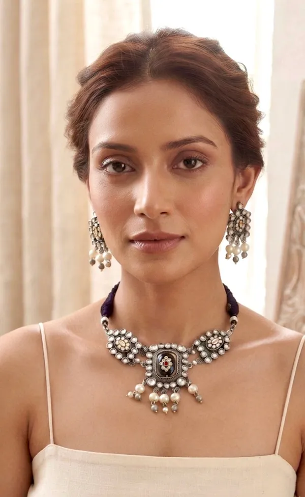 Silver_Alloy_Oxidised_Kundan_Pearl_Choker_Necklace_Set_For_Women