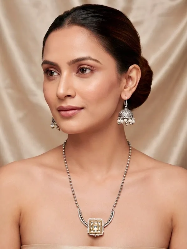 "Charvi_"_Oxidized_Silver_Square_Kundan_Pendant_Necklace