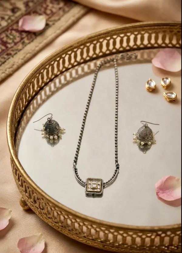 Silver_Alloy_Oxidised_Square_Kundan_Pendant_Necklace_For_Women