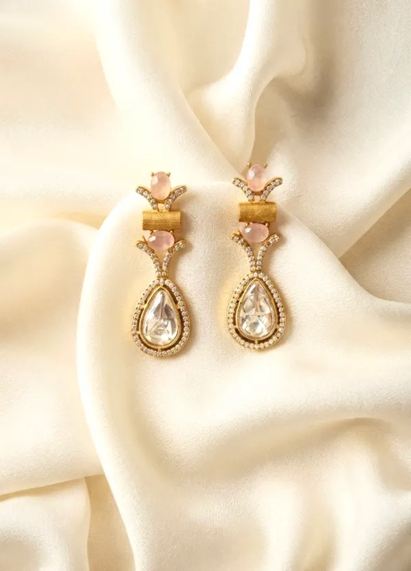 The_Kiara_Moissanite_Polki_Hasli_Necklace_Set