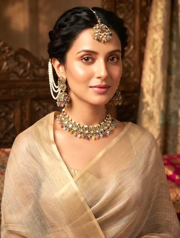 The_Navratna_Heritage_Kundan_Choker_&_Jhumka_Set_With_Hair_Chains