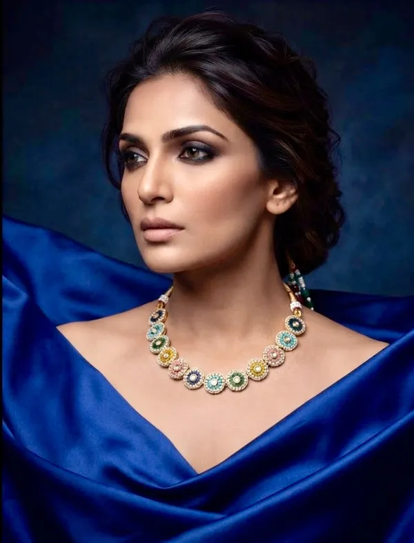 Gold_Pearl_Navratna_Circular_Kundan_Choker_Necklace_For_Women