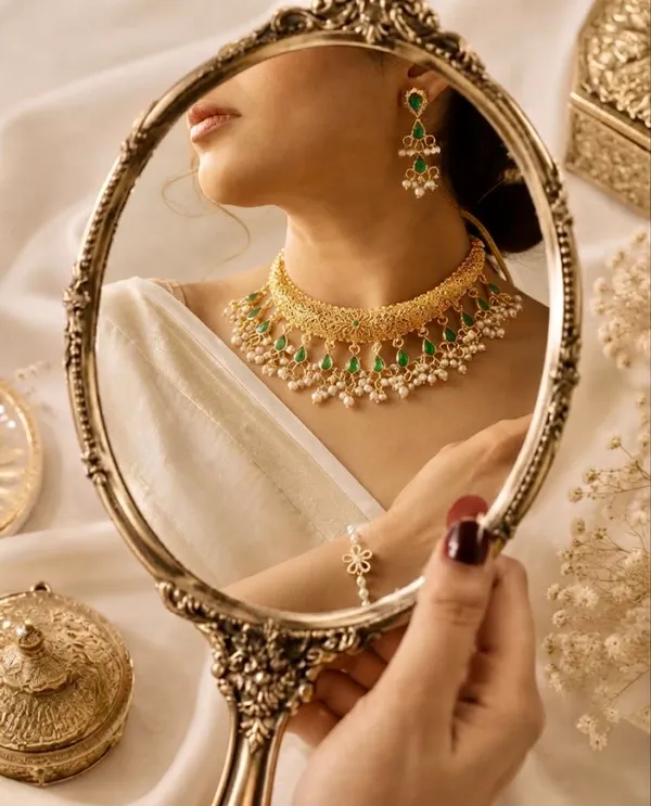Gold_Green_Brass_Emerald_Kundan_Choker_Necklace_For_Women