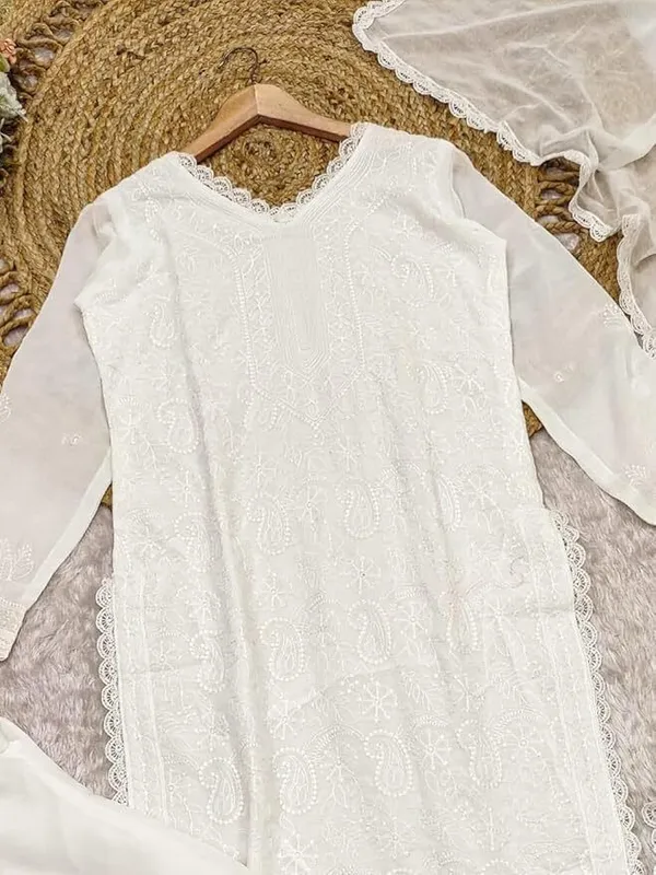 khodal_Embroidered_Kurta,_Trouser/Pant_&_Dupatta_Set_()