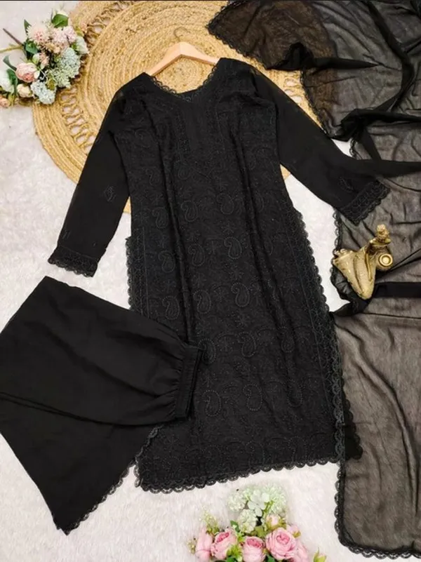 KHODAL_TRENDZ_Embroidered_Kurta,_Palazzo_&_Dupatta_Set_()