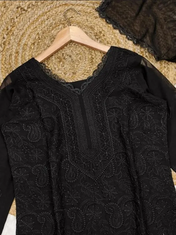KHODAL_TRENDZ_Embroidered_Kurta,_Palazzo_&_Dupatta_Set_()