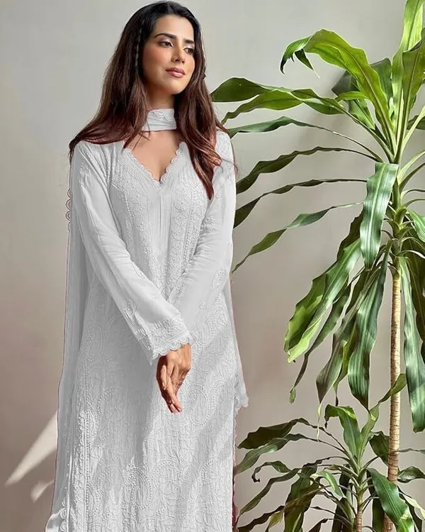 KHODAL_TRENDZ_Embroidered_Kurta,_Palazzo_&_Dupatta_Set_()