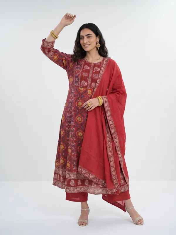 Red_Cotton_Printed_Straight_Kurta_Pant_Dupatta_Set_For_Women