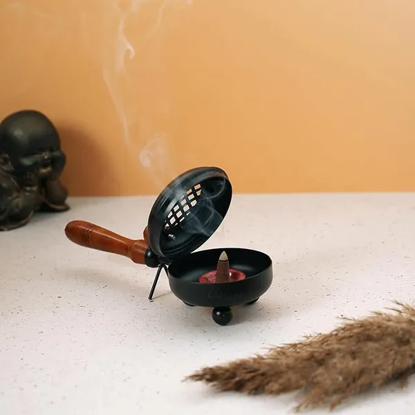 Iron_Traditional_Round_Loban_Dhoop_Dani_Incense_Burner_With_Wooden_Handle