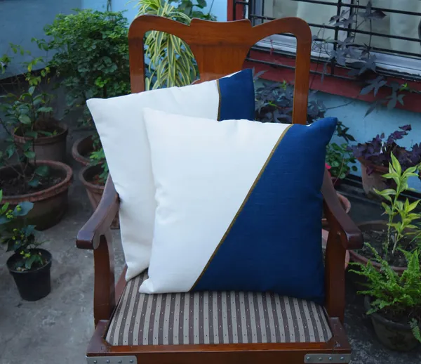 Indigo_&_Cream_Malkha_Cushion_Covers(Set_Of_2)|16"X16"