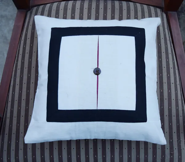 Black_&_Cream_Malkha_Cushion_Covers(Set_Of_2)|_12"X12"