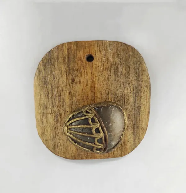 Decorative_Abstract_Handcrafted_Wooden-Brass-River_Pebble_Wall_Mounted_Hook