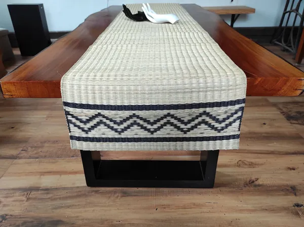 Madurkathi_Black_Line_Pattern_Runner(6_Seater)