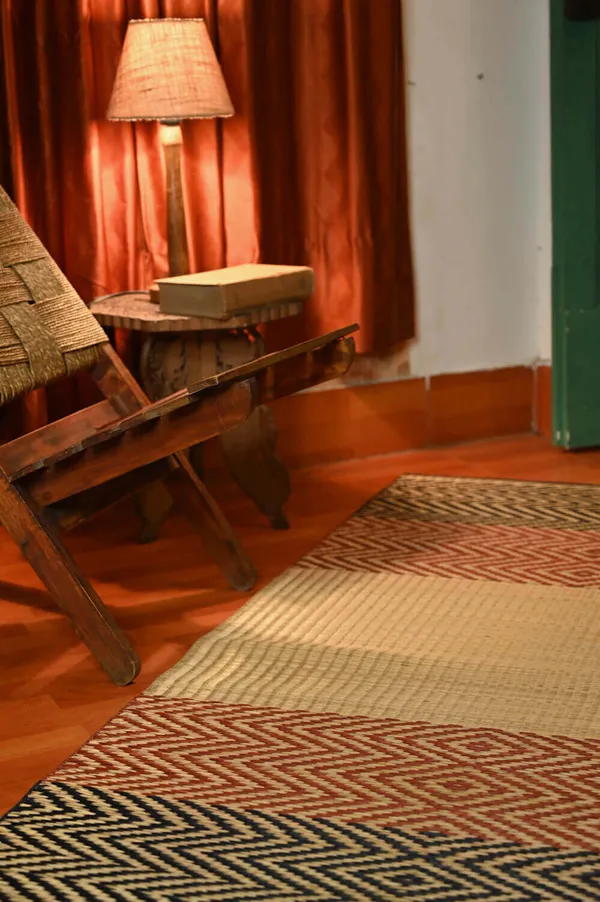 Handcrafted_7_Count_Red-Black-Natural_Stripes_Madurkathi_Floor_Mat|_6Ftx3Ft_Mat