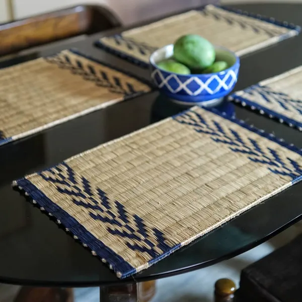 Madurkathi_Dining_Table_Mat|_Natural_Fibre_Placemats_Set_Of_6|_Heat_Resistant_Non-Slip_Table_Placemats|_Handwoven_Dinner_Table_Mats_With_Indigo_Leaf_Pattern|_Rustic_Home_Decor