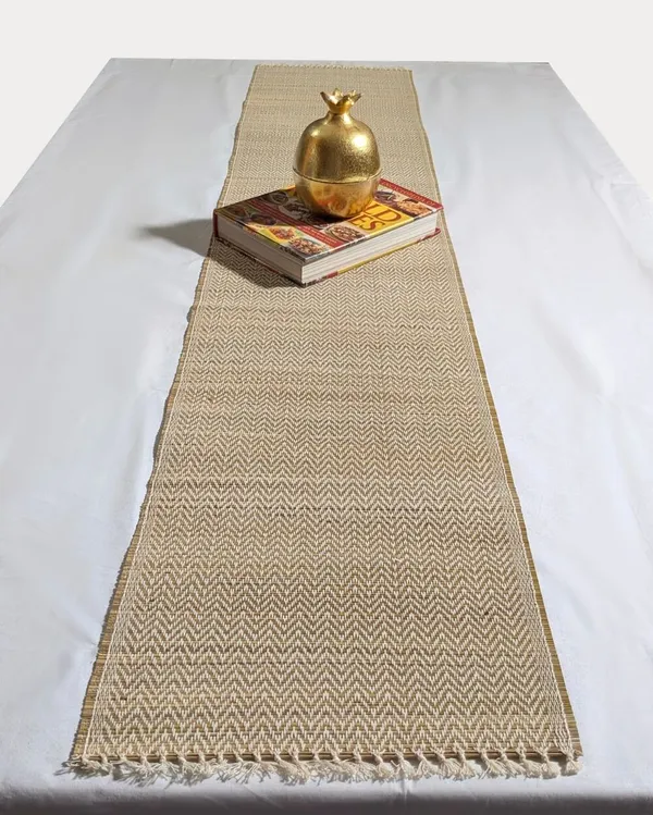 Madurkathi_Table_Runner_12"×60"_–_Handwoven_Natural_River_Grass_(Twig_&_Thread_Weave),_Heat-Resistant_&_Eco-Friendly,_Rustic_Bengal_Artisan_Décor(White)
