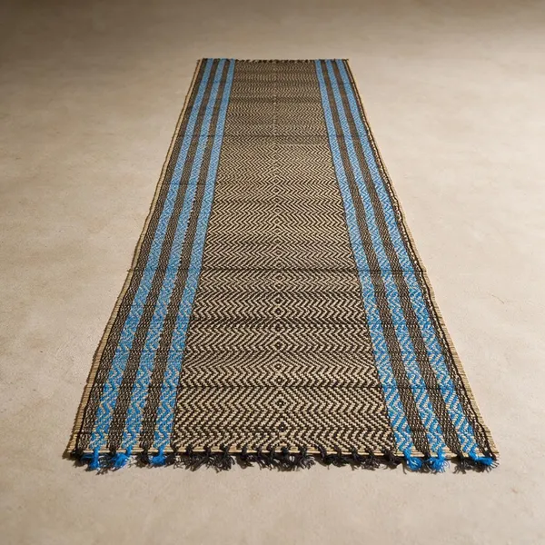 Madurkathi_Table_Runner_12"×60"_–_Handwoven_Natural_River_Grass_(Twig_&_Thread_Weave),_Heat-Resistant_&_Eco-Friendly,_Rustic_Bengal_Artisan_Décor(Blue-Black)