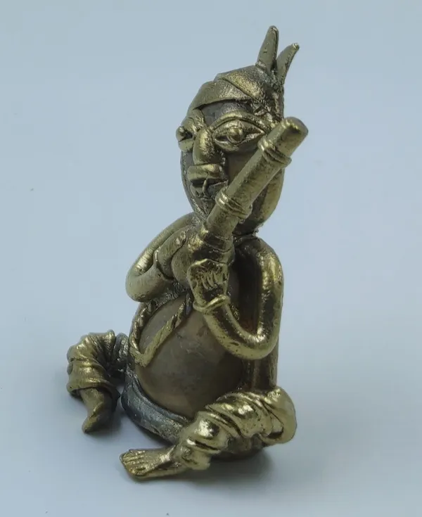 Bronze_&_River_Pebblehookah_Smoking_Man