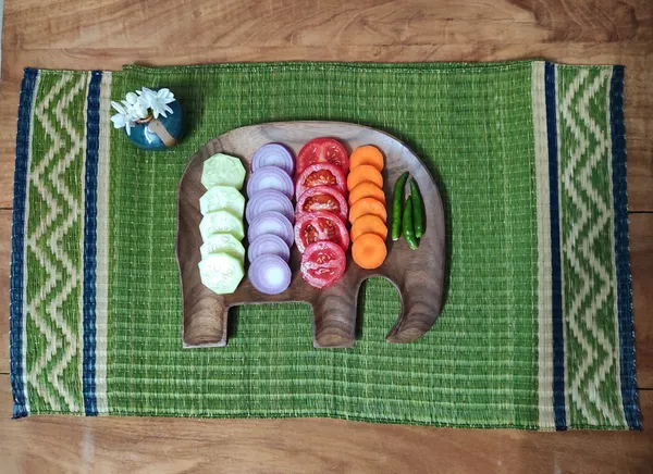 Elephant_Platter|_Handmade_Serving_Tray