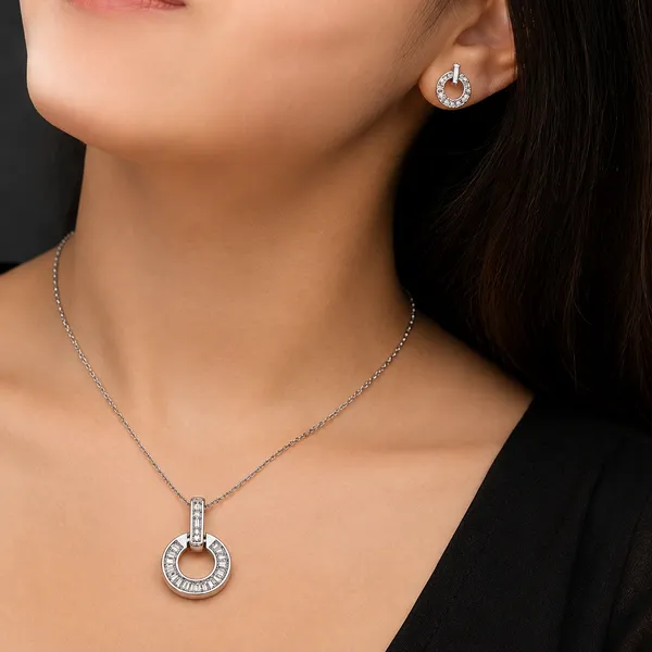 Silver_Brass_Circular_Pendant_Jewellery_Set_For_Women