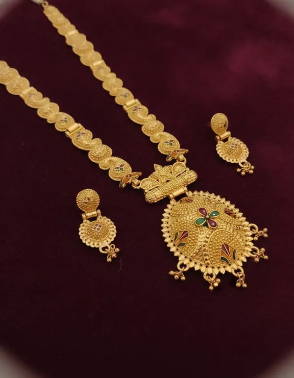 Gold_Brass_Traditional_Necklace_Set_For_Women
