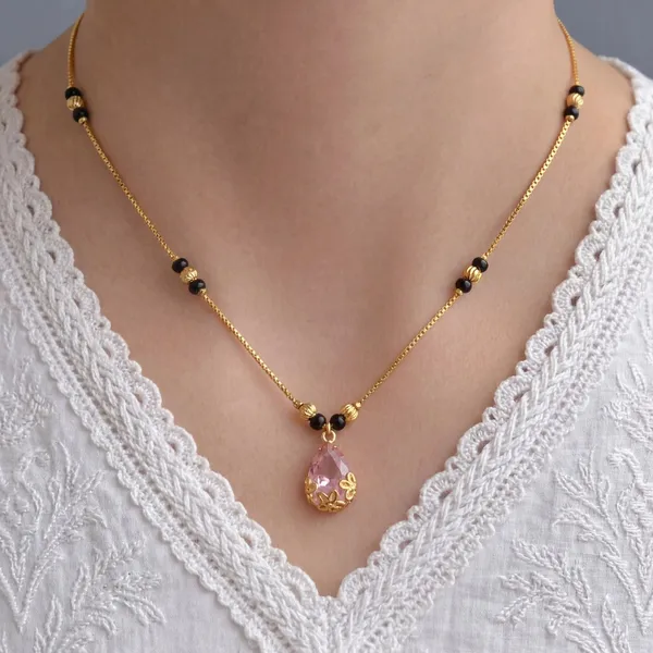 Gold_And_Black_Brass_Alloy_Beaded_Mangalsutra_Necklace_For_Women