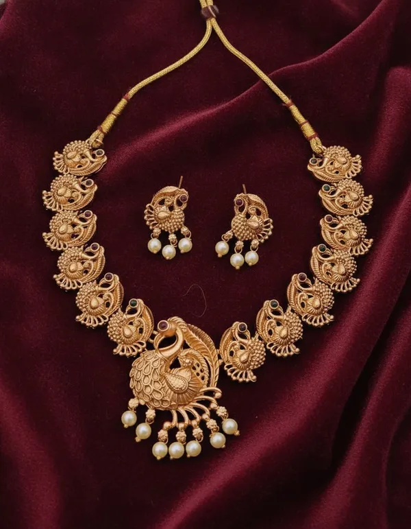 Gold_Brass_Peacock_Necklace_Set_For_Women